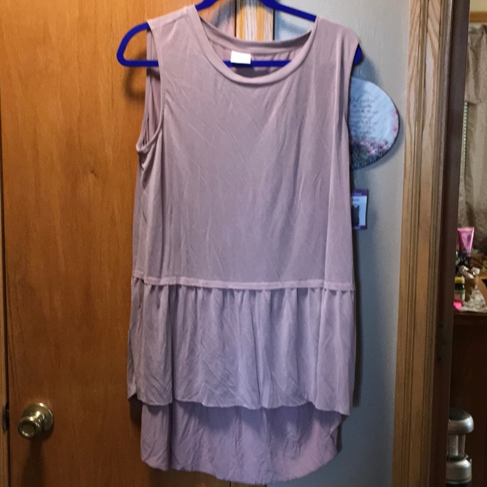 Ladies Moto sleeveless top. NWT. Size XXL